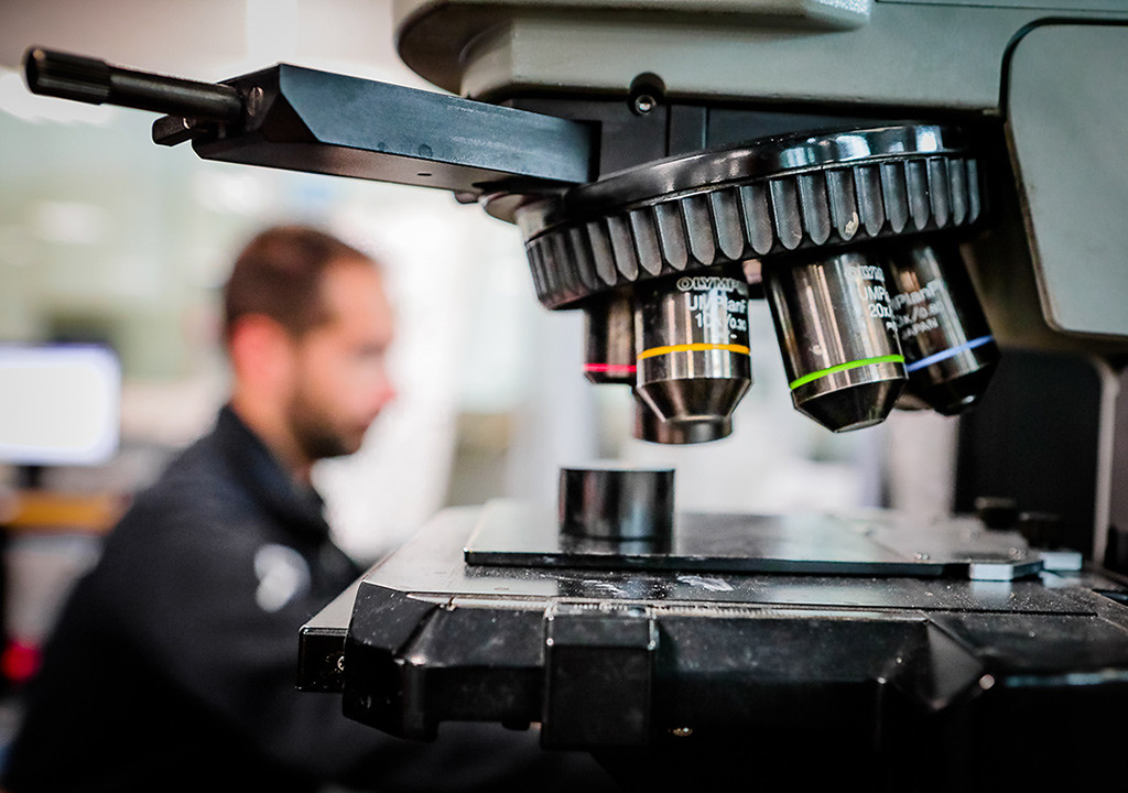 microscopio_carlo_1100-1024x720